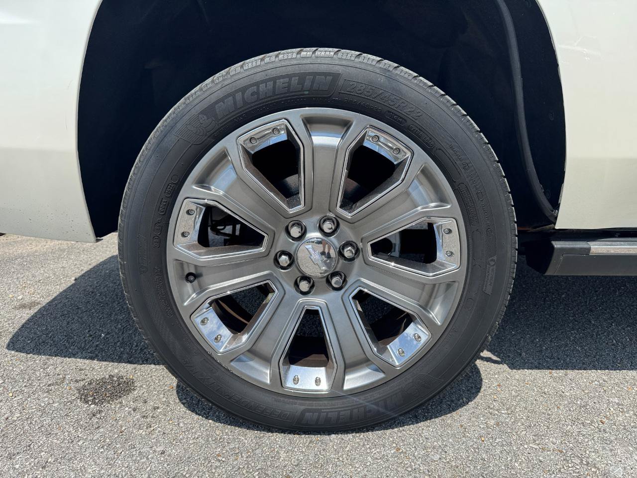 Used 2015 Chevrolet Tahoe LTZ RWD image 10