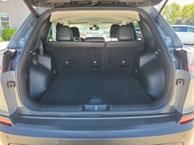 Used 2021 Jeep Cherokee Latitude Lux w/ Comfort/Convenience Group AWD/4WD image 29