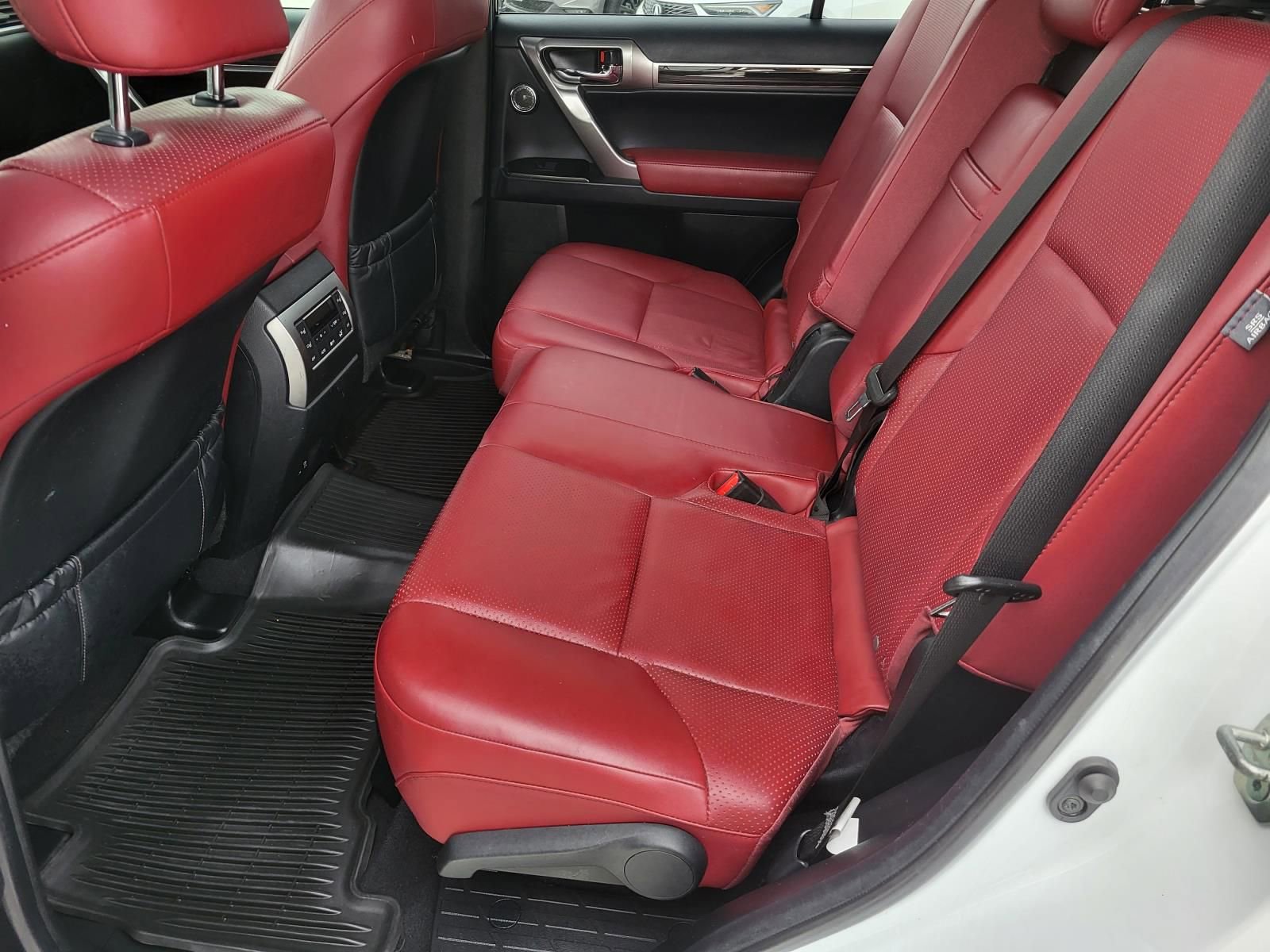 Used 2023 Lexus GX 460 Luxury w/ Accessory Package AWD/4WD image 11