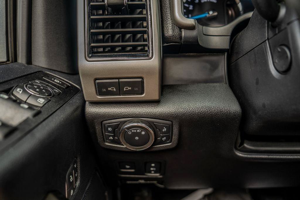 Used 2020 Ford F250 Lariat AWD/4WD image 36