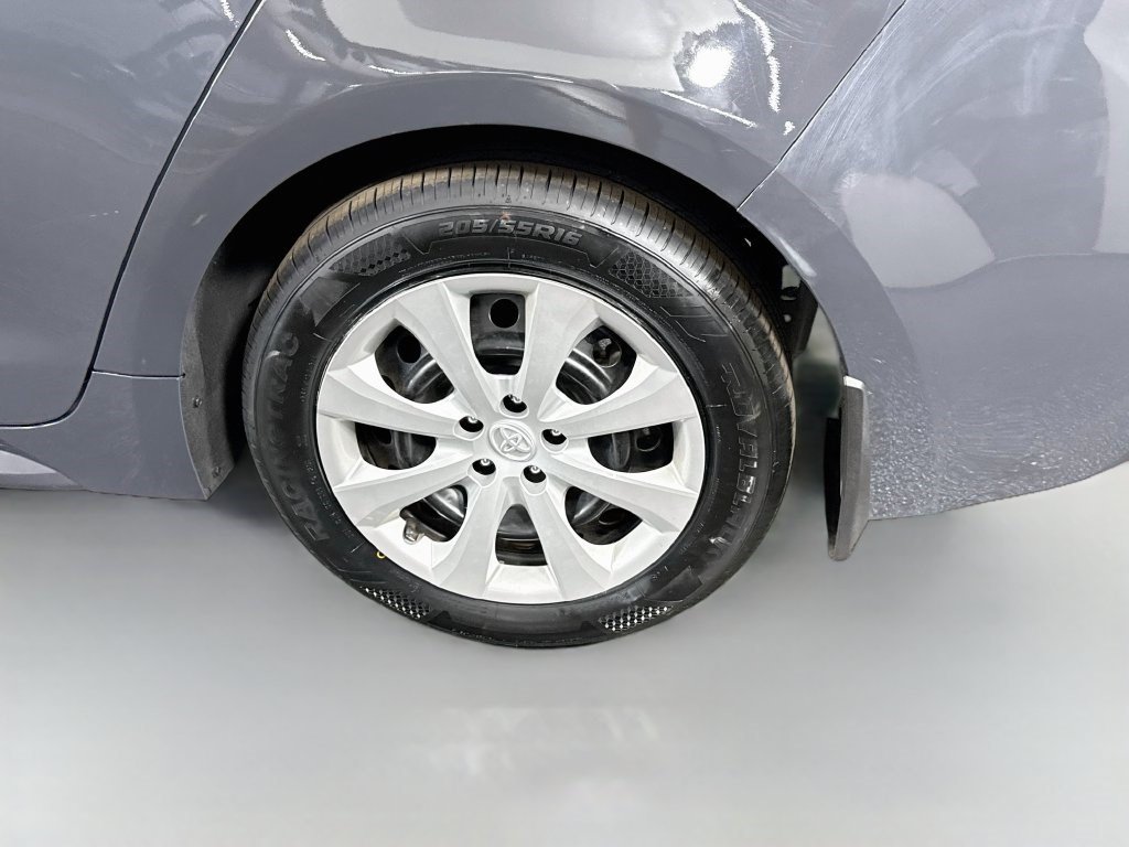 Used 2025 Toyota Corolla LE FWD image 35