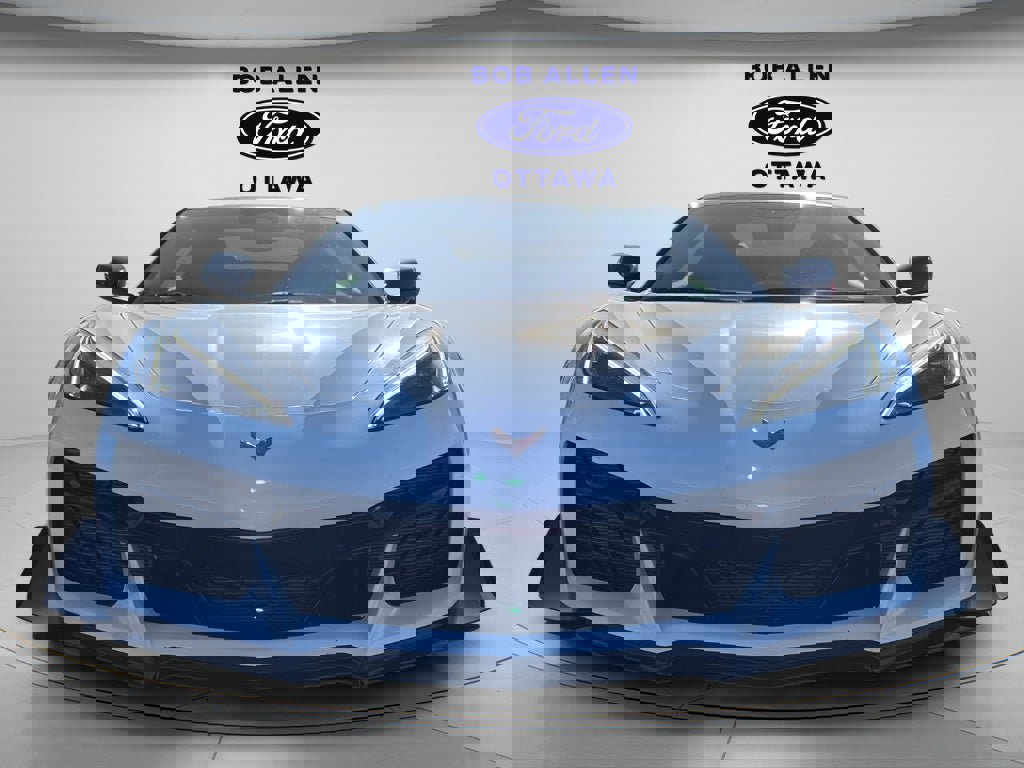 Used 2025 Chevrolet Corvette Z06 image 8