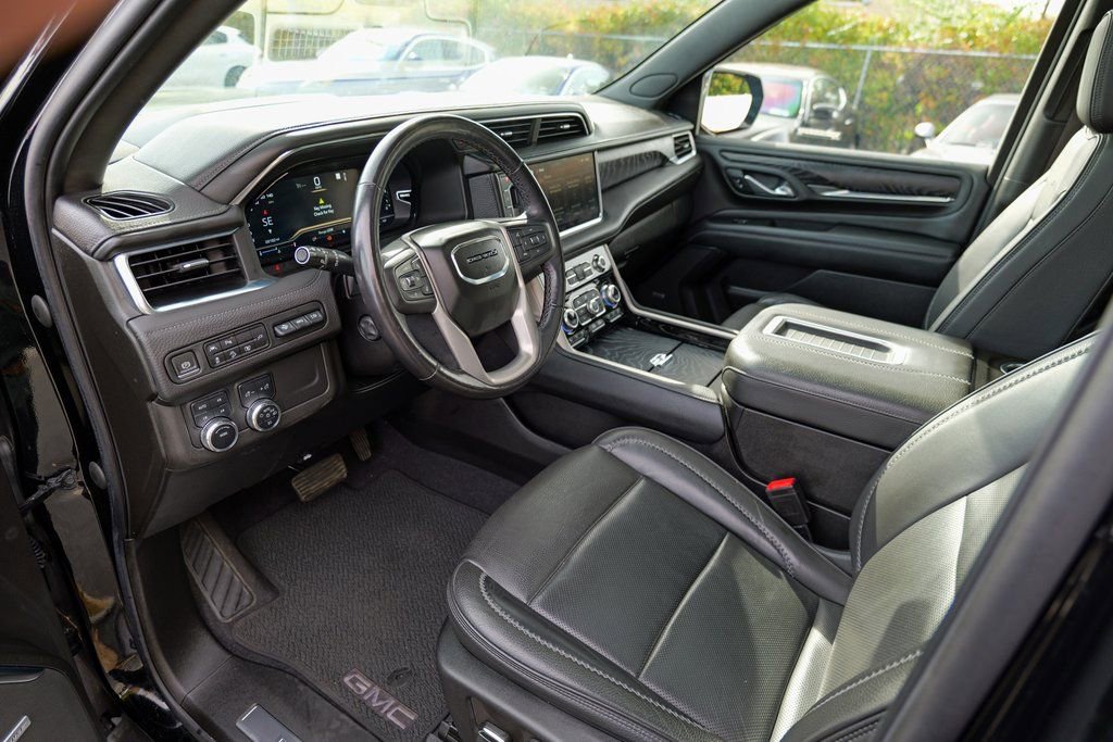 Used 2022 GMC Yukon XL Denali image 19