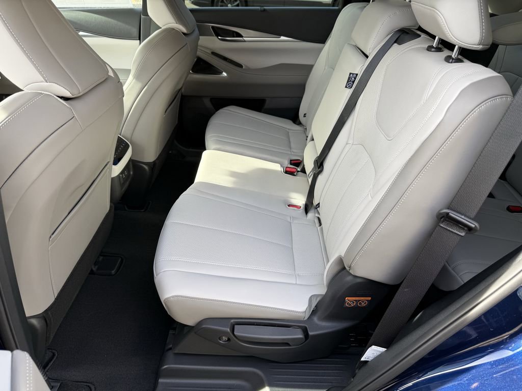 New 2026 INFINITI QX60 Luxe image 10