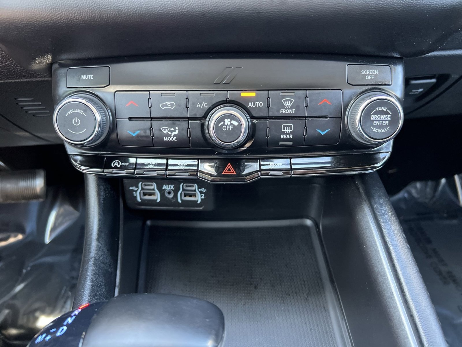 Used 2021 Dodge Durango SXT w/ 3rd Row Seating Group image 27