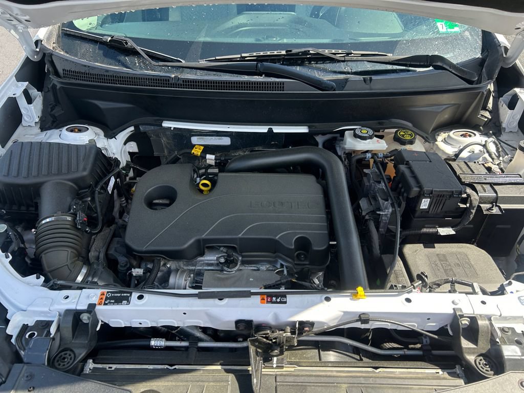 Used 2023 Chevrolet Equinox LS AWD/4WD image 16