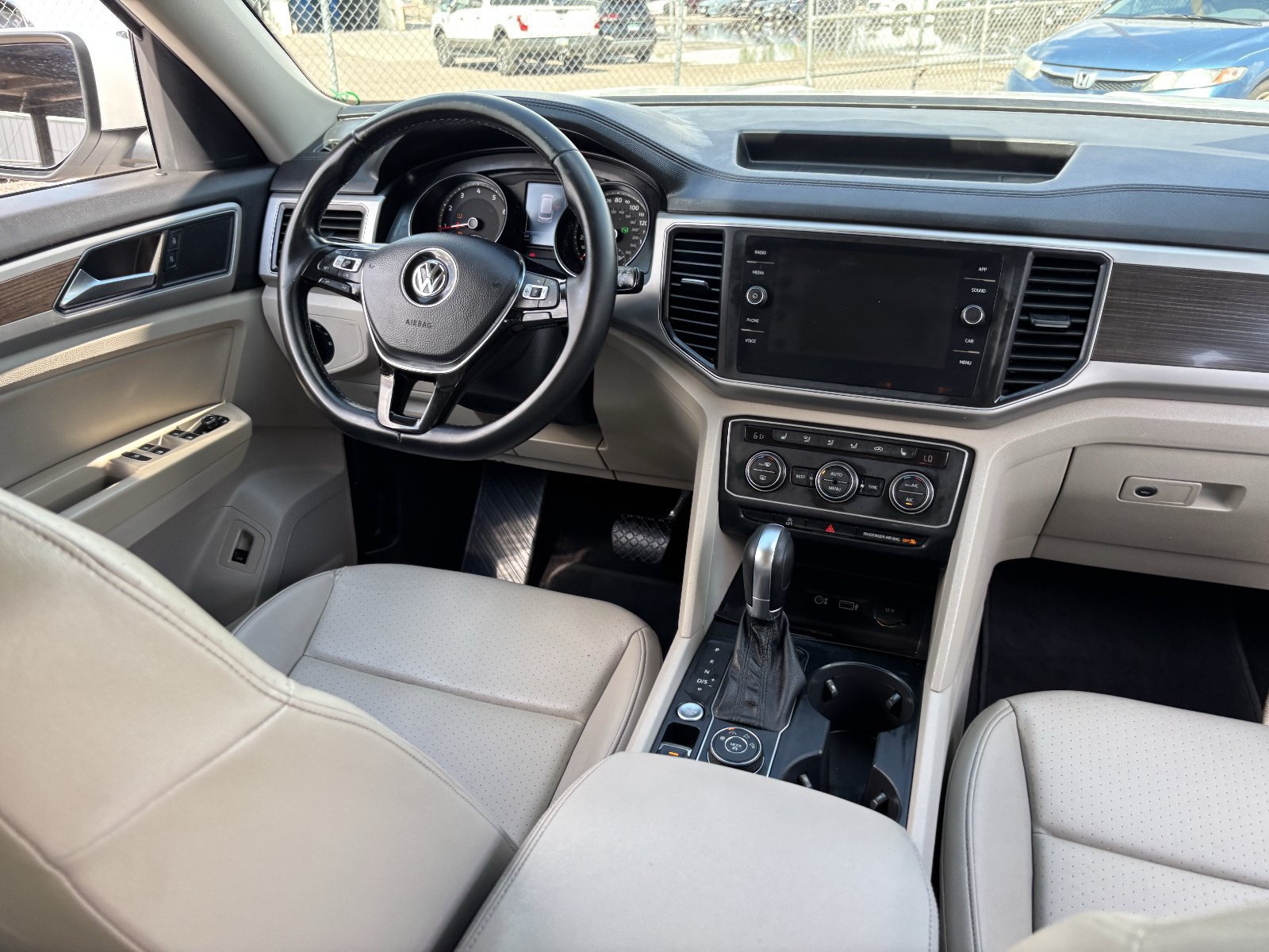 Used 2018 Volkswagen Atlas SE AWD/4WD image 15