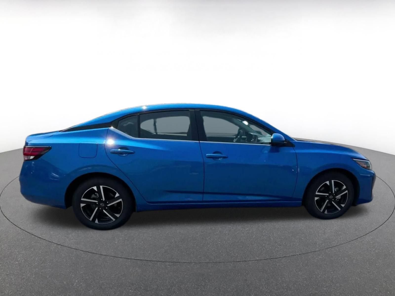 Used 2025 Nissan Sentra SV FWD image 13