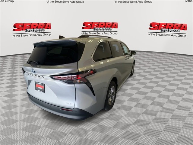 New 2025 Toyota Sienna XLE image 9
