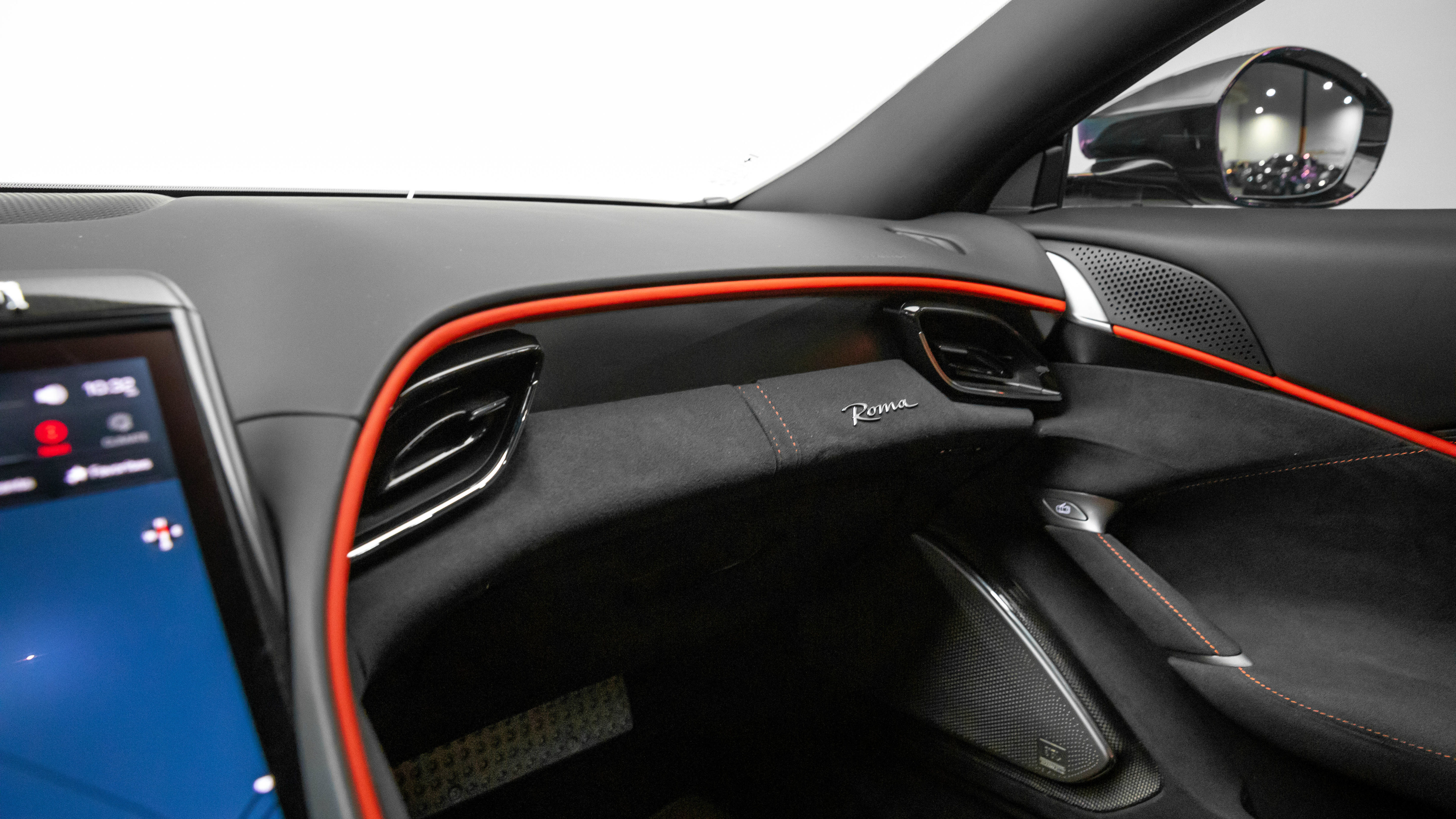 Used 2021 Ferrari Roma RWD image 27