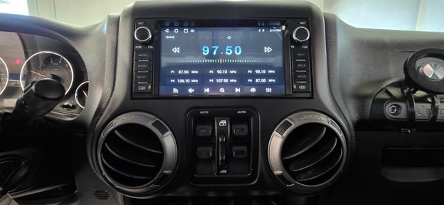 Used 2016 Jeep Wrangler Unlimited Willys image 17
