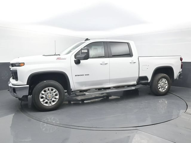 Used 2025 Chevrolet Silverado 2500 LT AWD/4WD image 3