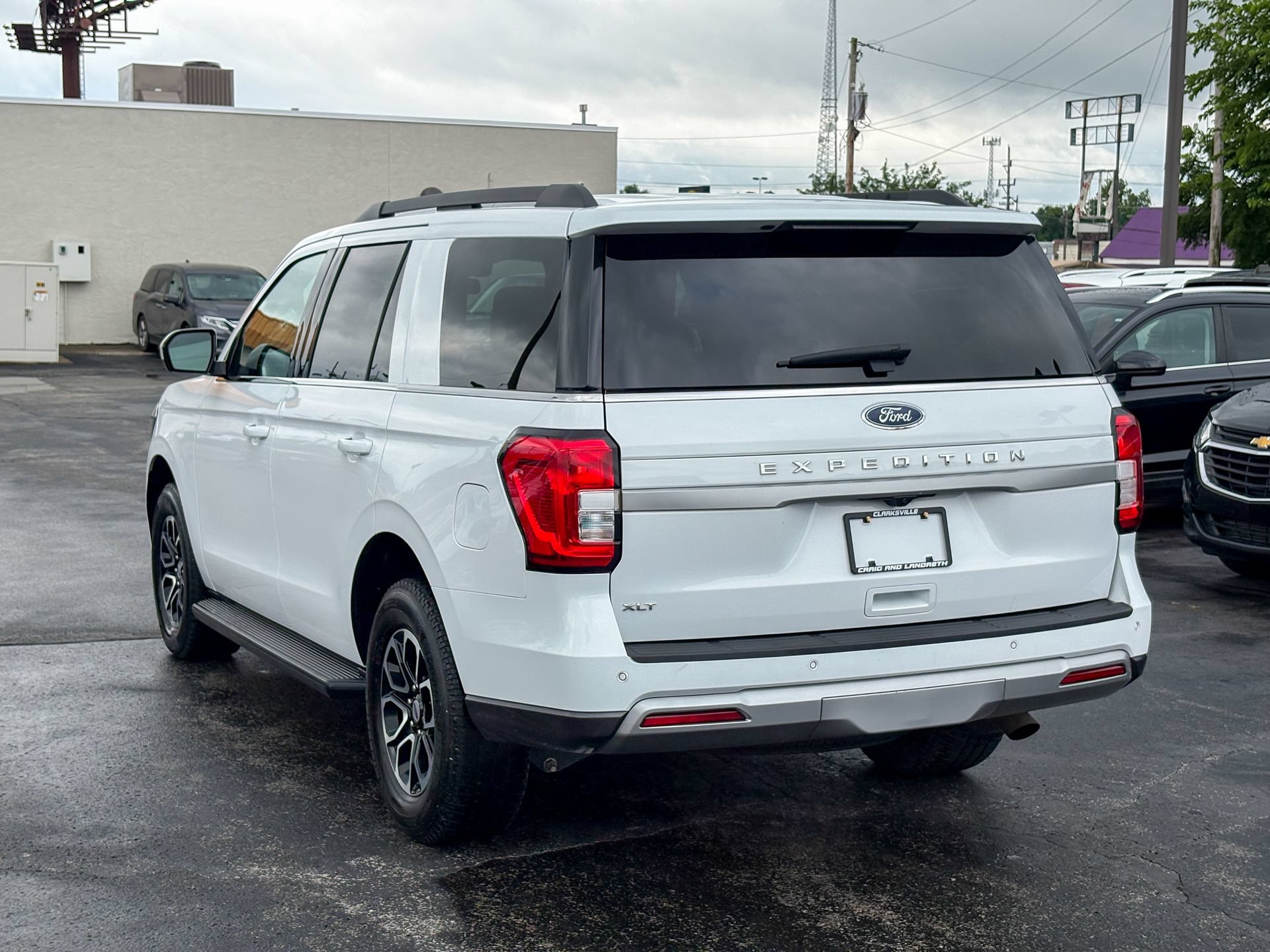 Used 2024 Ford Expedition XLT AWD/4WD image 12