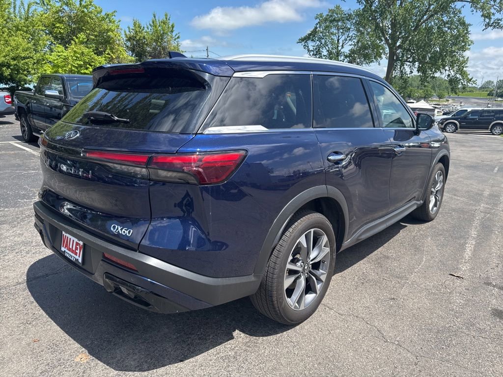 Used 2024 INFINITI QX60 Luxe AWD/4WD image 3
