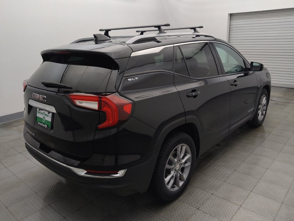 Used 2022 GMC Terrain SLT w/ LPO, 'HIT The Road' Package image 9