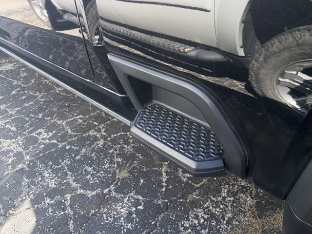 Used 2021 GMC Sierra 2500 Denali w/ Denali Black Diamond Edition AWD/4WD image 24