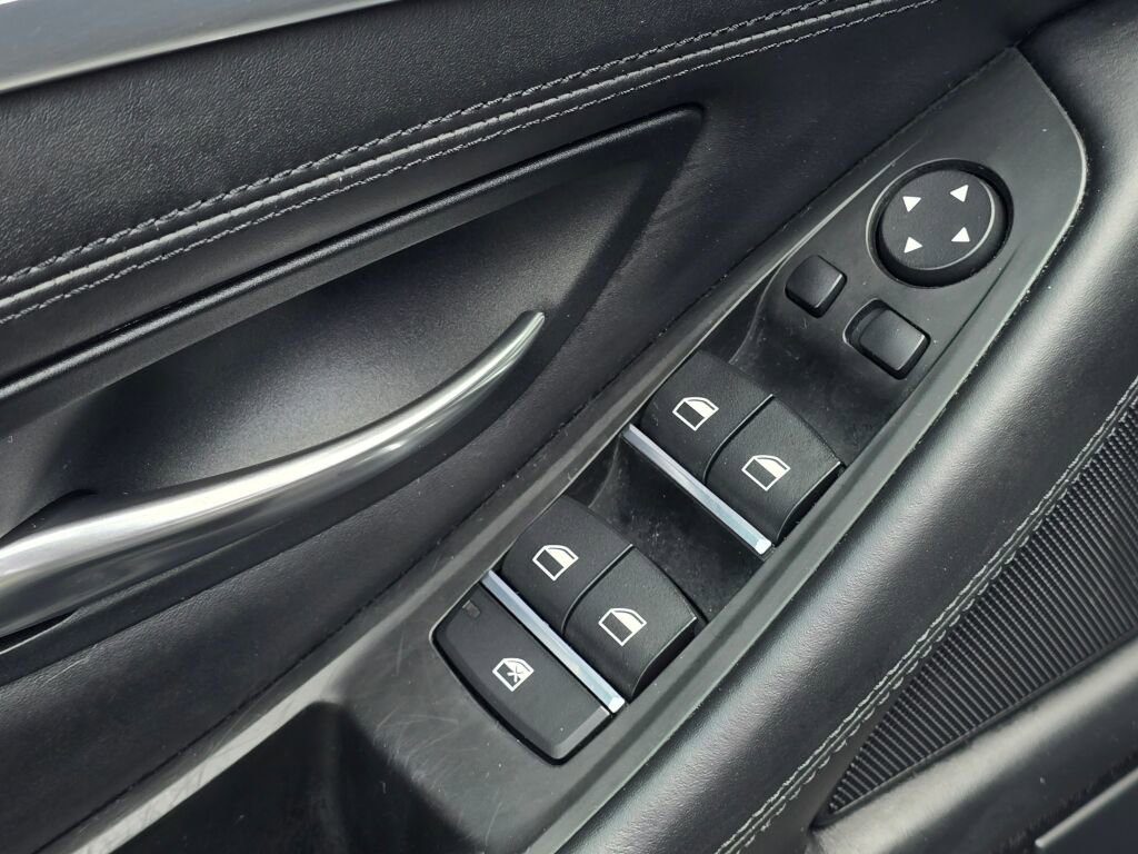 Used 2016 BMW 528i xDrive Sedan AWD/4WD image 21
