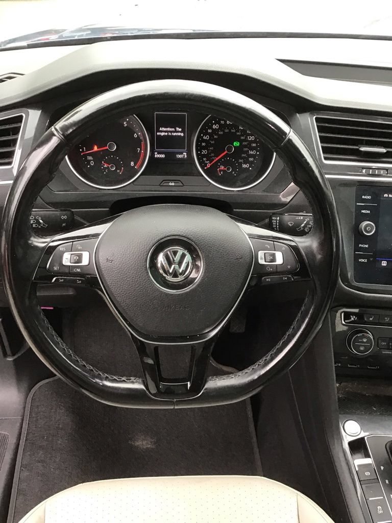 Used 2018 Volkswagen Tiguan SEL AWD/4WD image 9