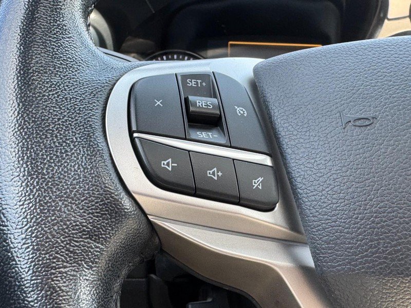 Used 2020 Ford Explorer XLT w/ Equipment Group 202A AWD/4WD image 16