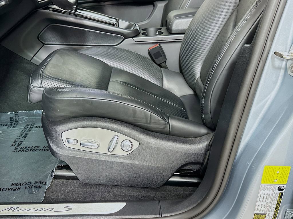 Certified 2023 Porsche Macan S AWD/4WD image 22