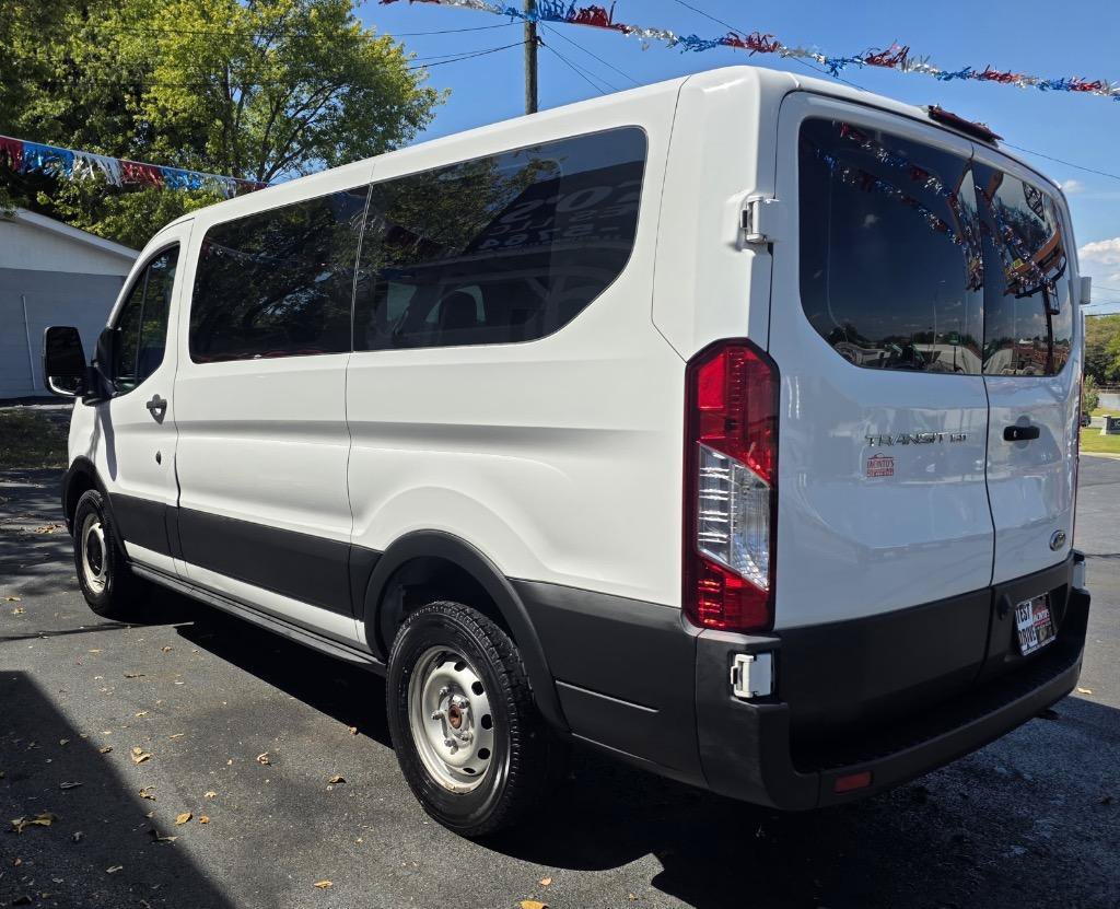 Used 2020 Ford Transit 150 Low Roof RWD image 5