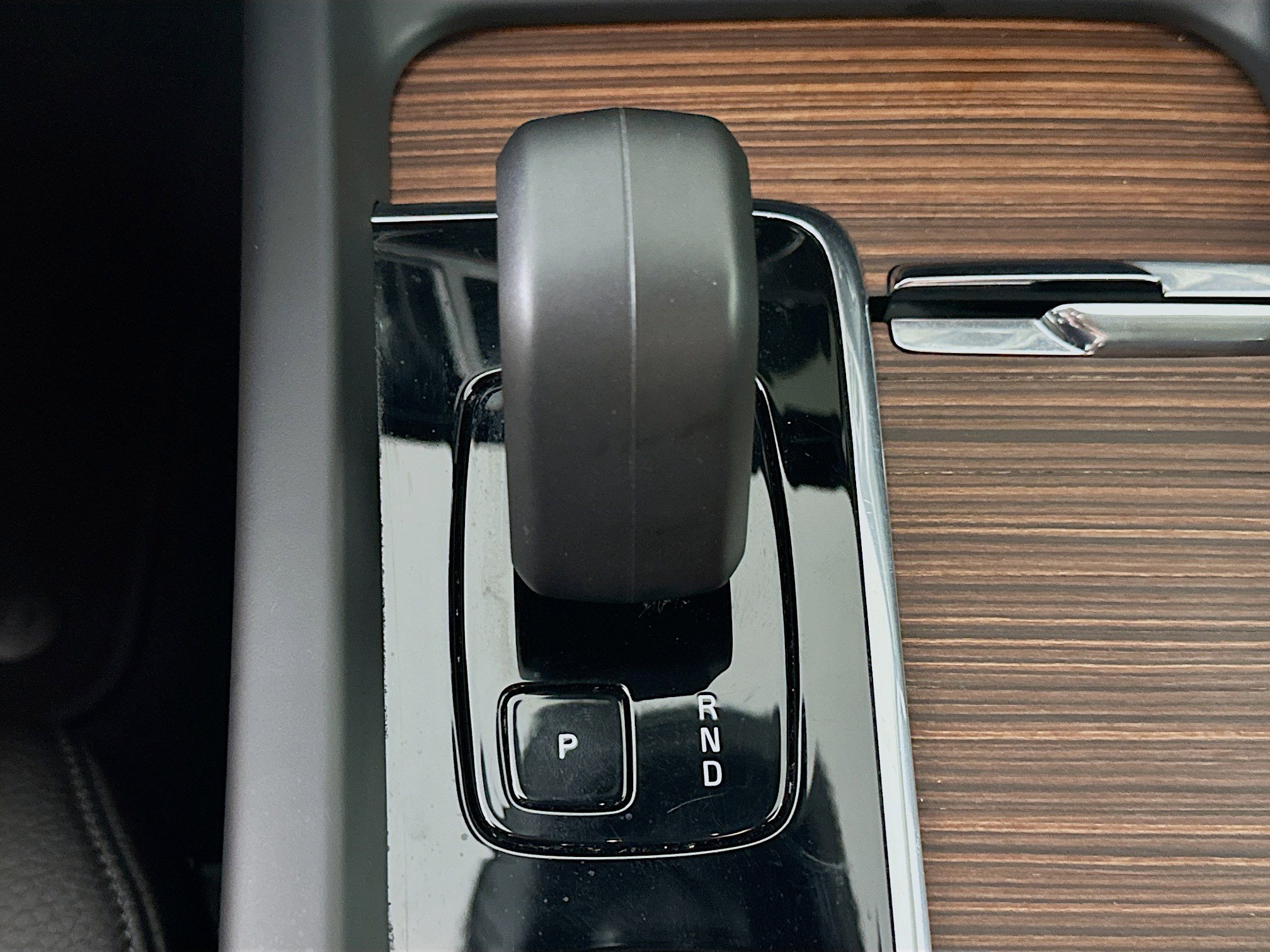 Used 2025 Volvo S60 B5 Plus image 25