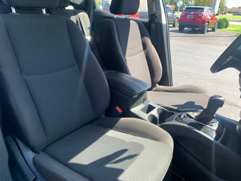 Used 2020 Nissan Rogue Sport S AWD/4WD image 23