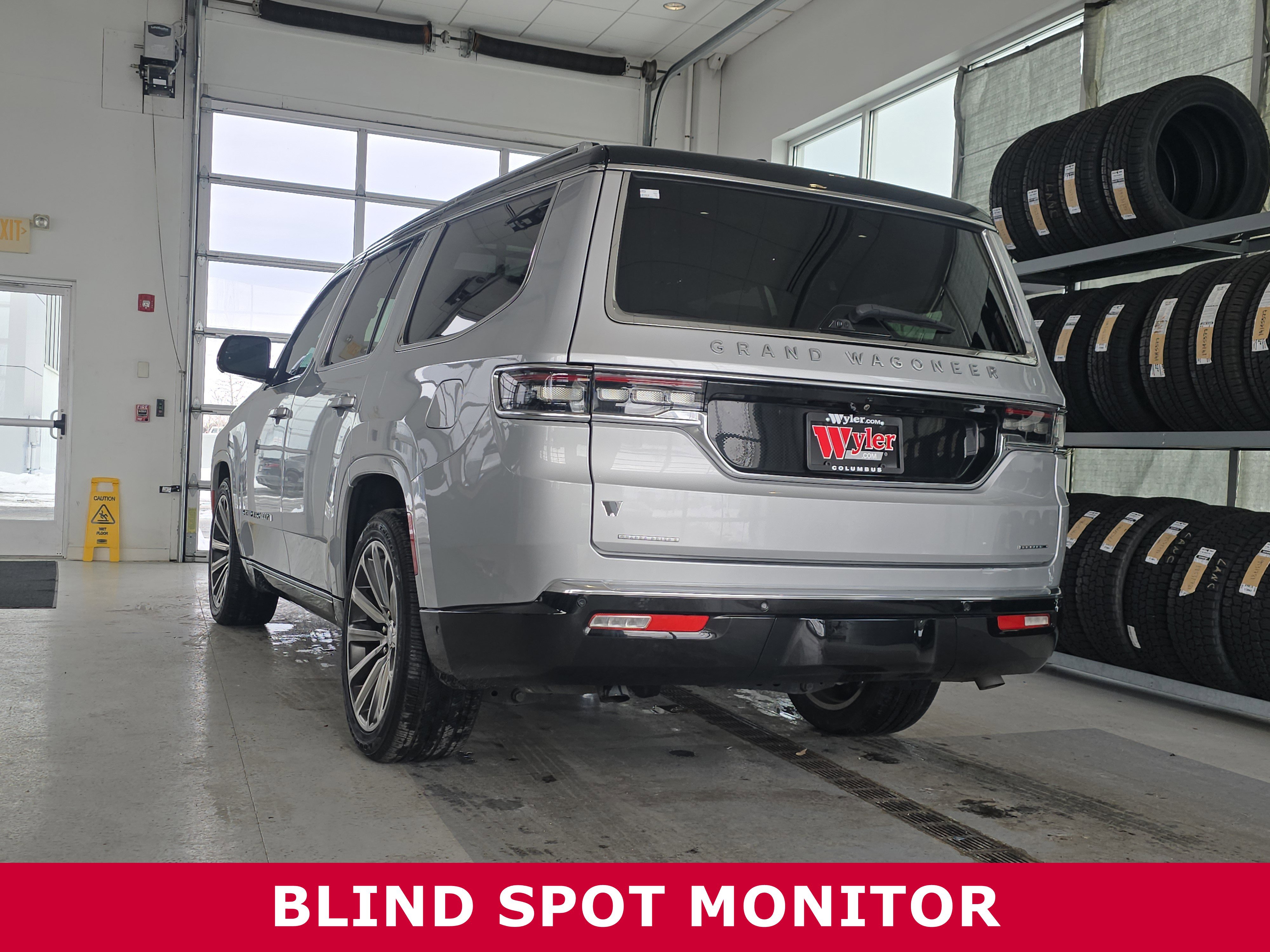 Used 2022 Jeep Grand Wagoneer Series II w/ Convenience Group III image 7