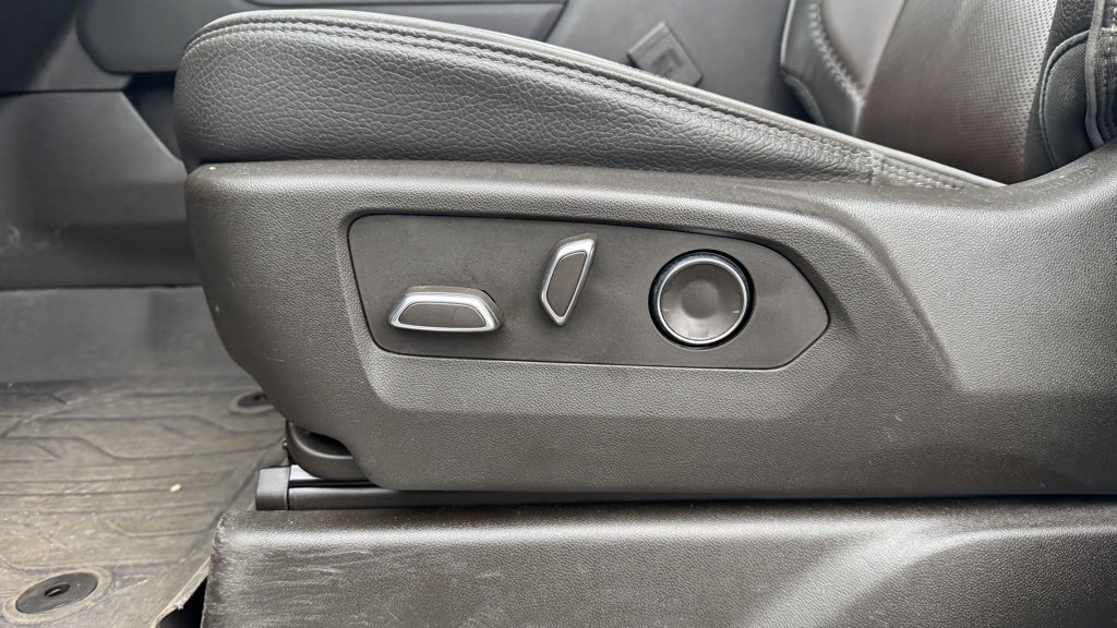 Used 2024 GMC Sierra 2500 Denali w/ Technology Package image 12