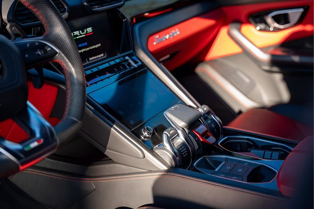 Used 2022 Lamborghini Urus image 20