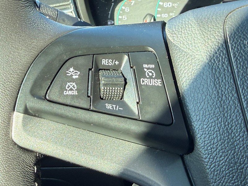 Used 2020 Chevrolet Trax Premier FWD image 14