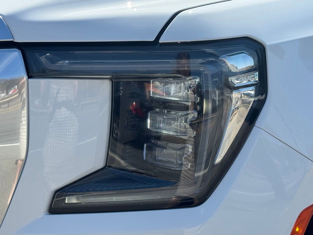 Used 2021 GMC Yukon XL Denali w/ Denali Ultimate Package RWD image 13