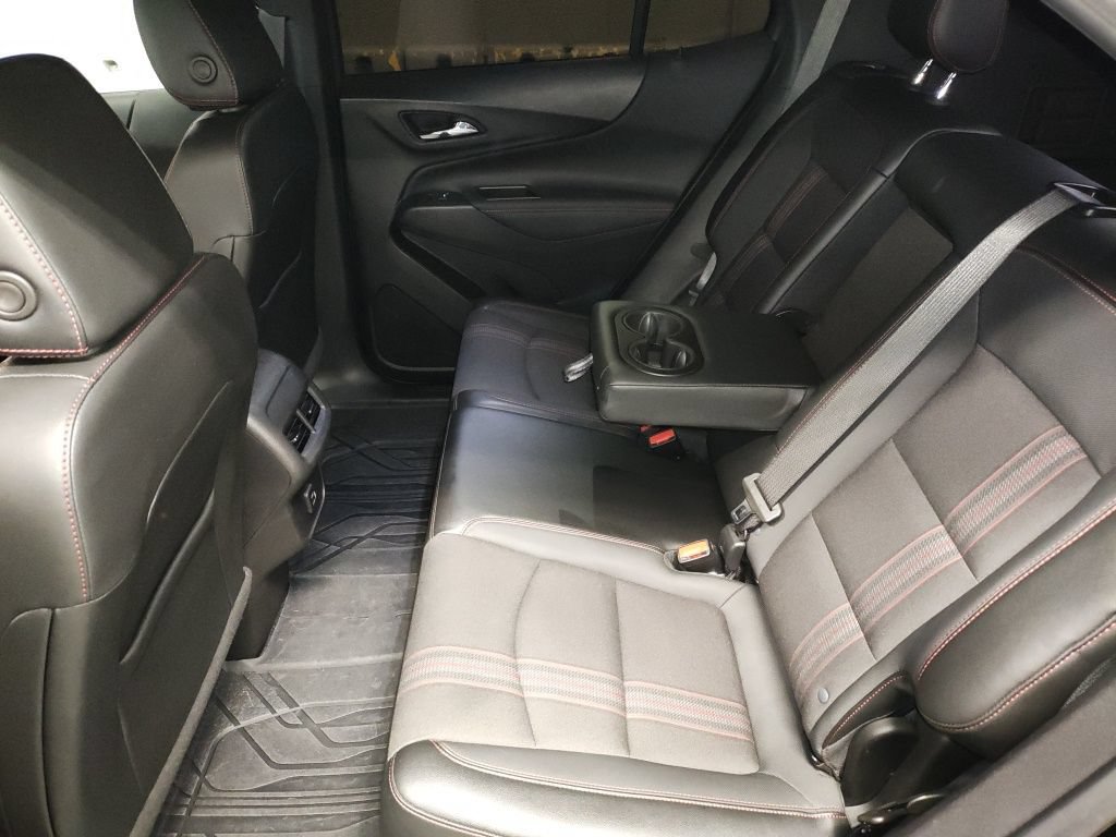 Used 2023 Chevrolet Equinox RS w/ LPO, Floor Liner Package FWD image 27