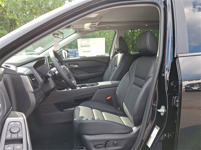 New 2026 Nissan Rogue SV image 5