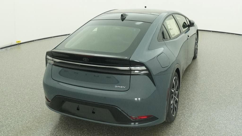New 2026 Toyota Prius Plug-In Hybrid image 8