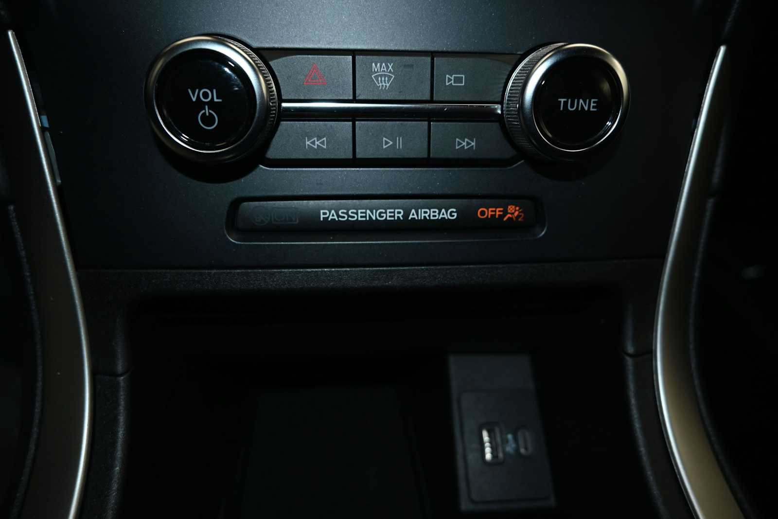 Used 2023 Ford Edge SEL AWD/4WD image 15