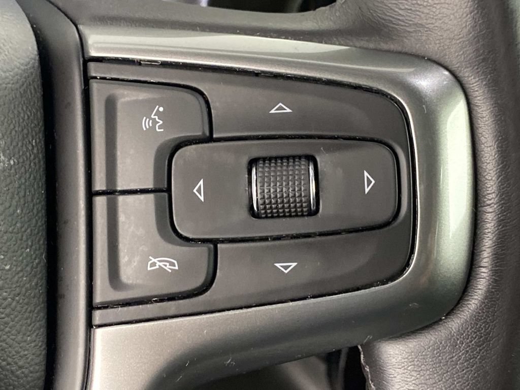 Used 2022 Chevrolet Silverado 1500 LT AWD/4WD image 17