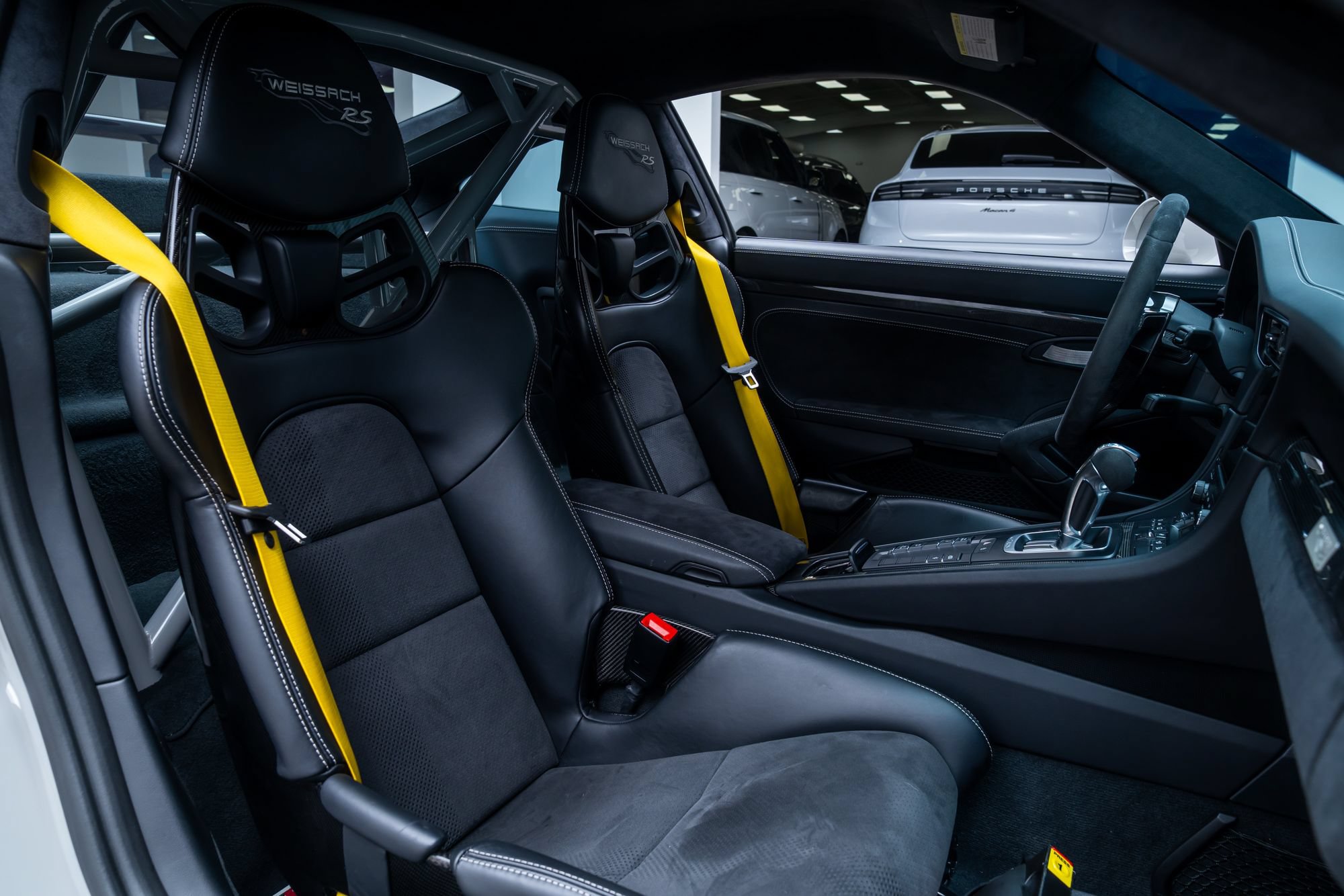 Used 2019 Porsche 911 GT3 RS RWD image 32