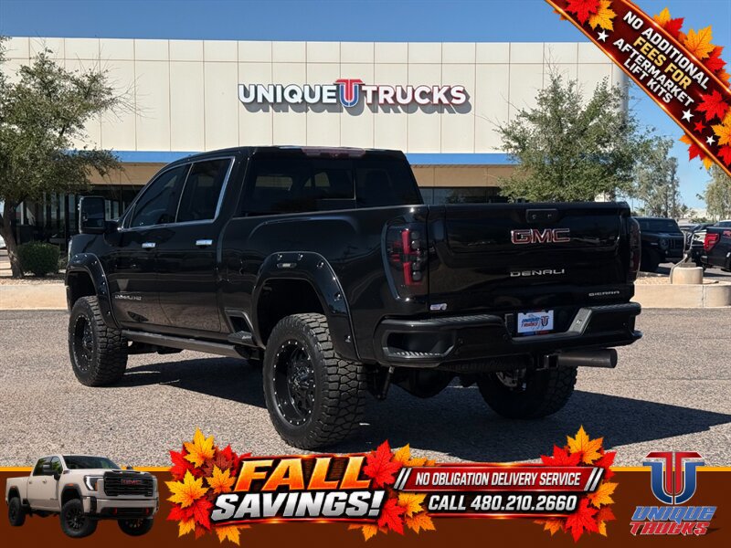 Used 2021 GMC Sierra 2500 Denali w/ Denali Black Diamond Edition AWD/4WD image 8
