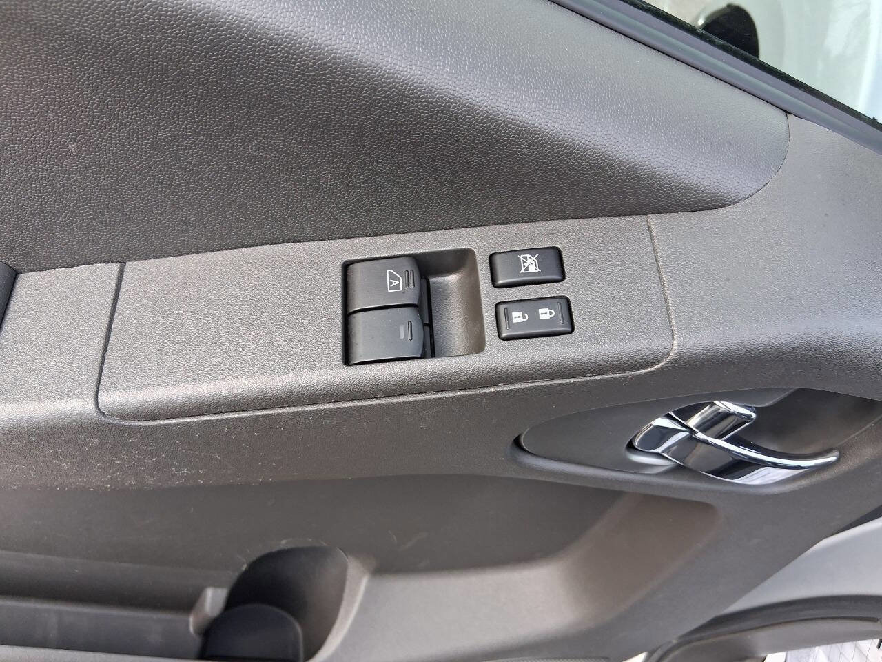 Used 2010 Nissan Frontier SE w/ Power Pkg image 26