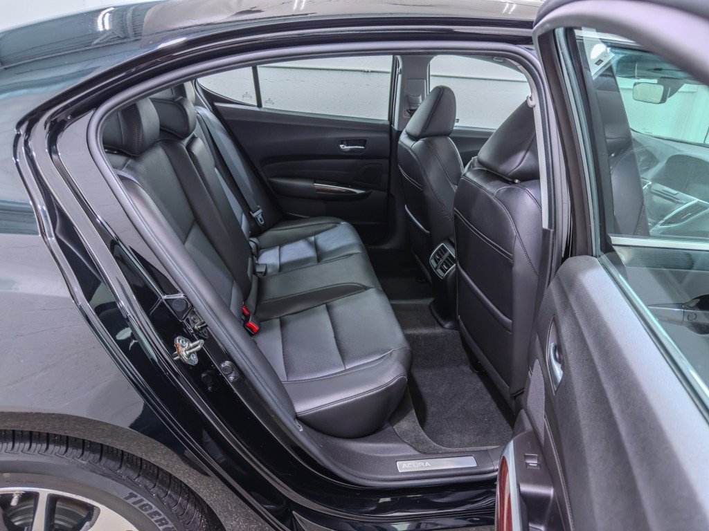 Used 2017 Acura TLX w/ Technology Package FWD image 18