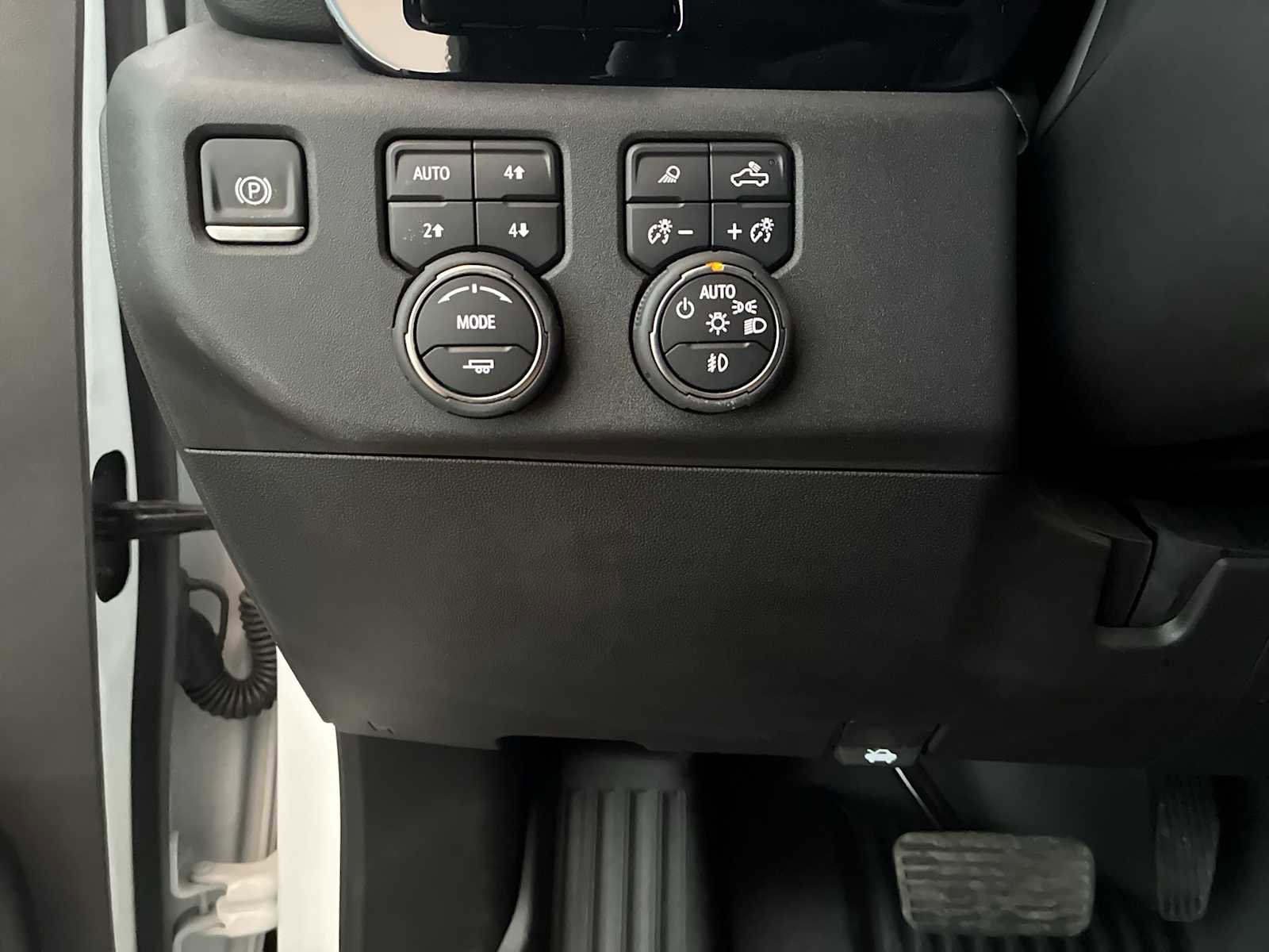 Used 2025 Chevrolet Silverado 3500 LTZ image 18