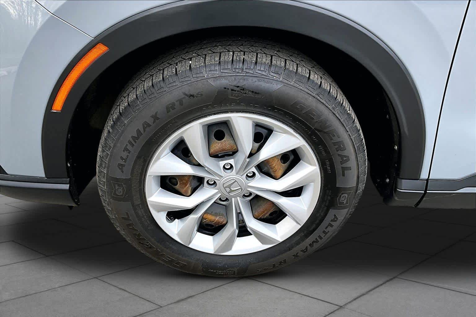 Used 2024 Honda CR-V LX image 11