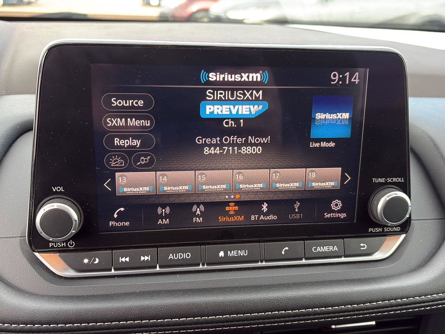 Used 2023 Nissan Rogue S image 9