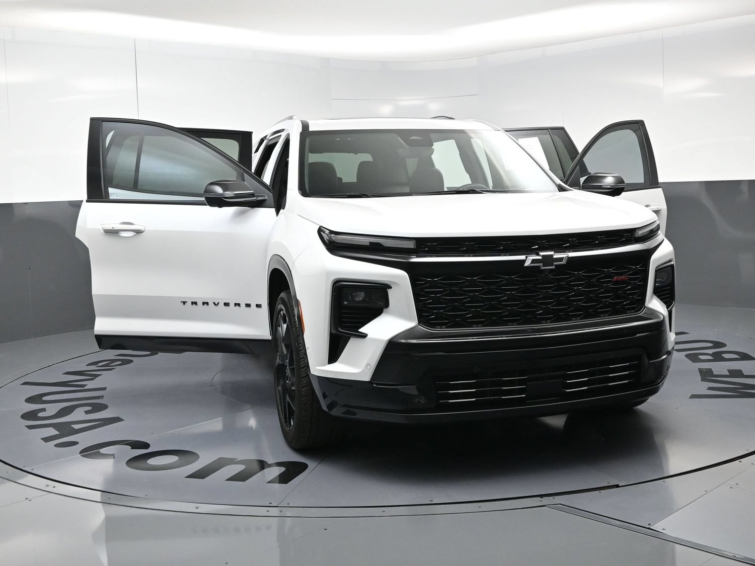 Used 2025 Chevrolet Traverse RS w/ LPO, Floor Liner Package FWD image 24