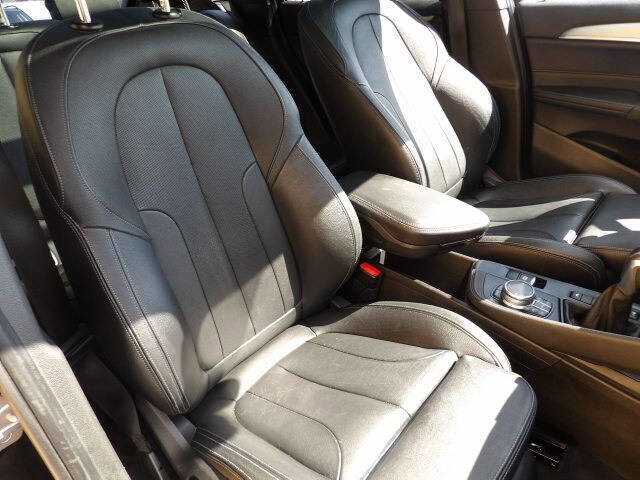 Used 2017 BMW X1 xDrive28i image 11