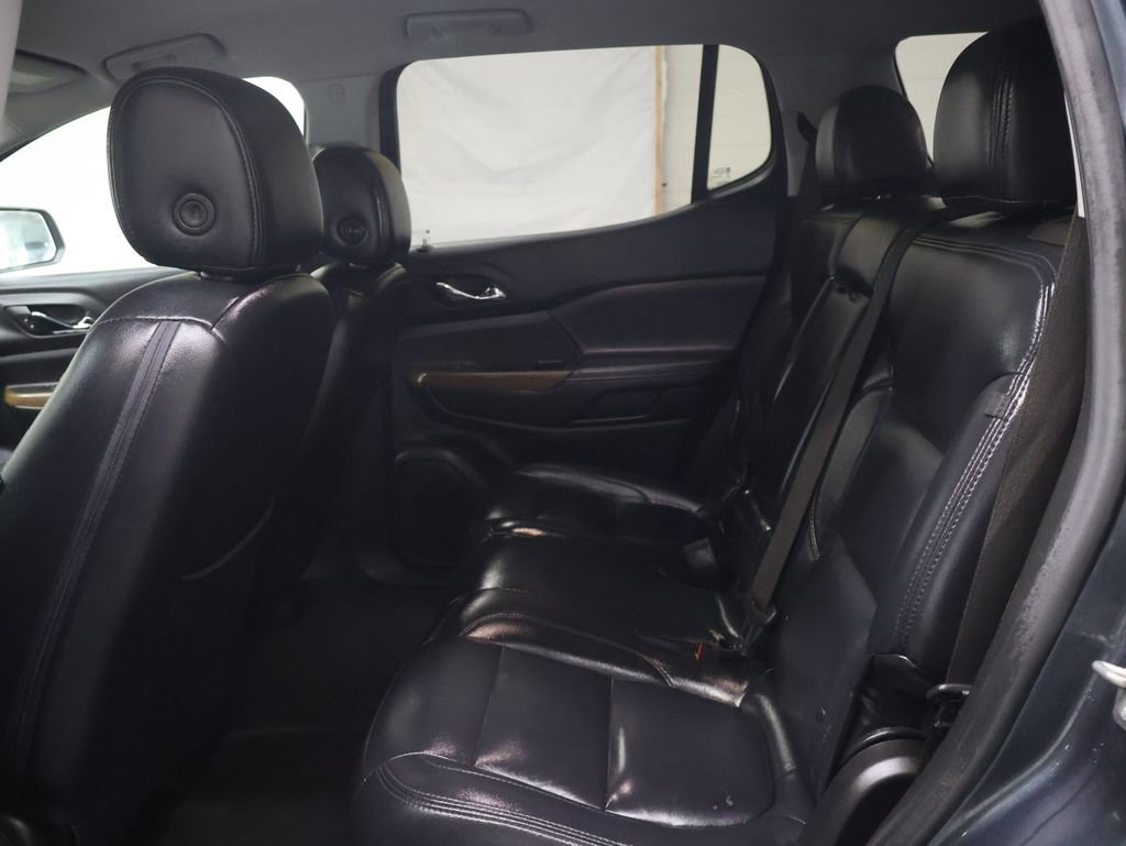 Used 2020 GMC Acadia SLE FWD image 16