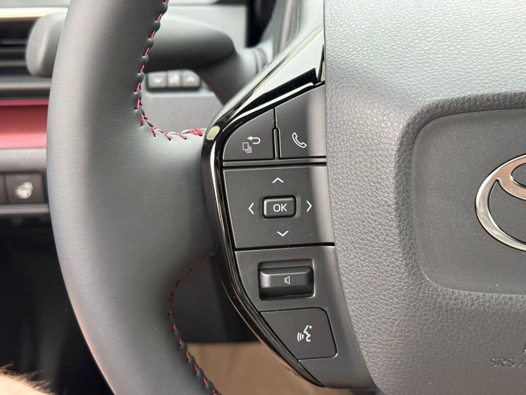 New 2026 Toyota Prius Plug-In Hybrid FWD image 15