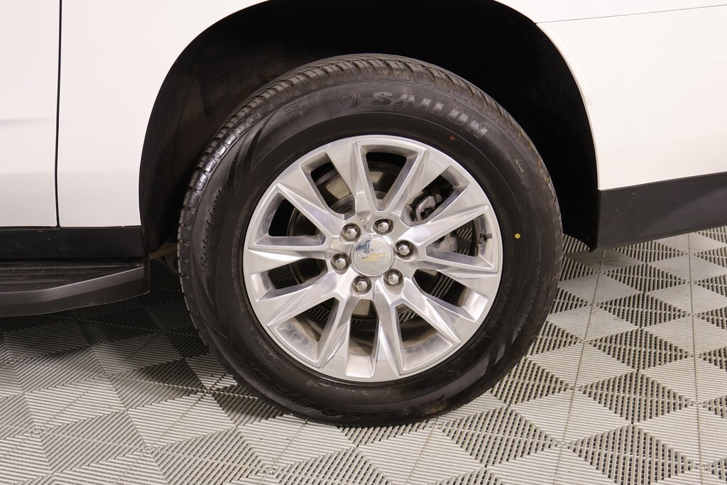 Used 2023 Chevrolet Suburban Premier image 19