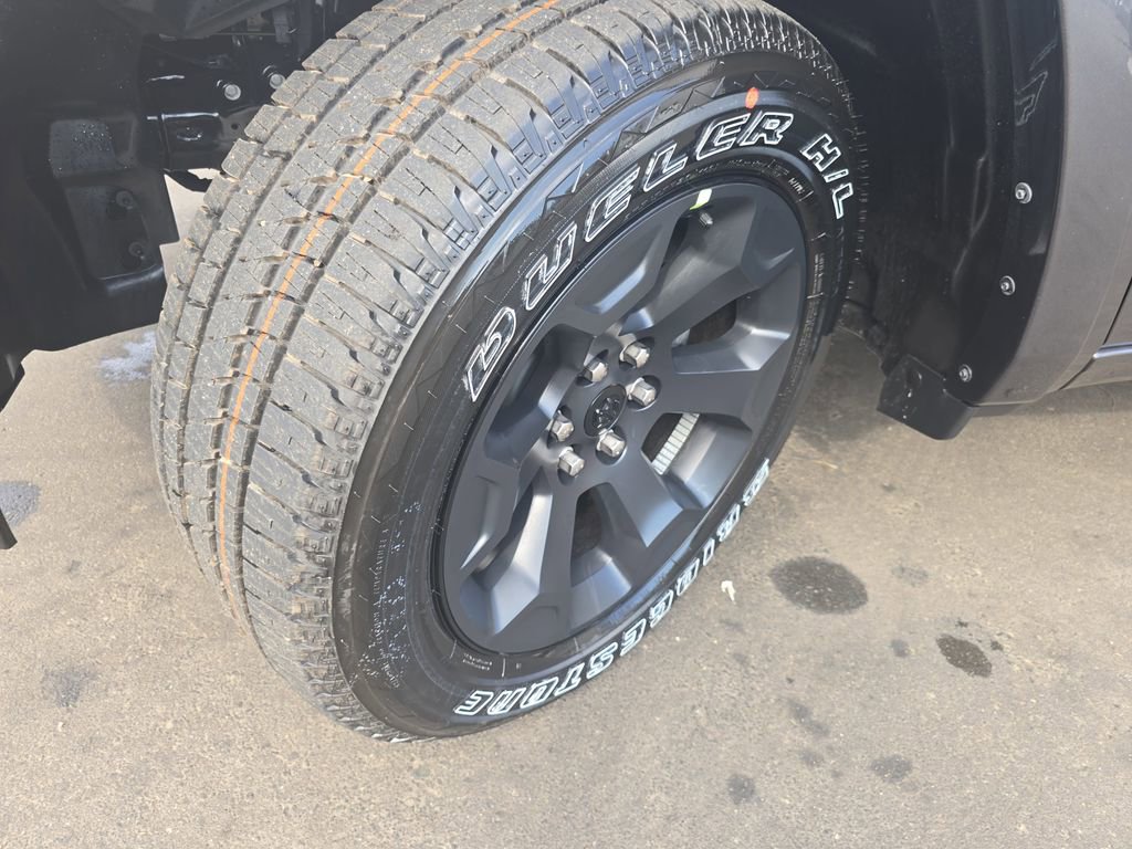 New 2026 RAM 1500 4x4 Crew Cab image 30